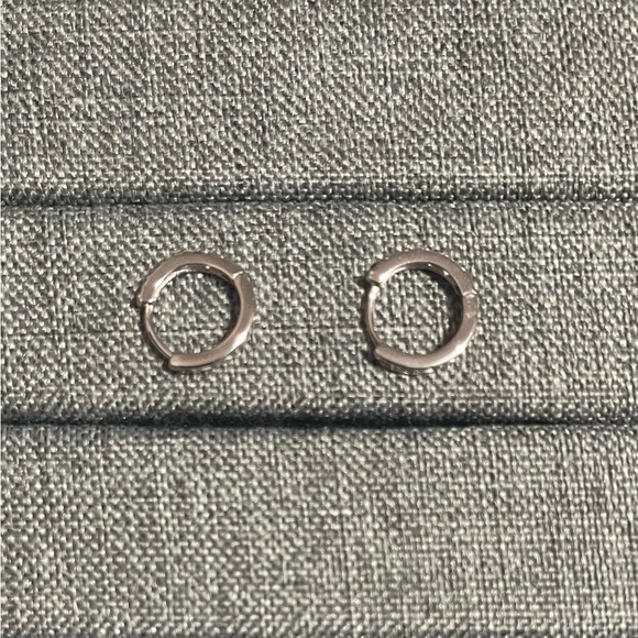 NWOT Sterling Silver Huggies Hoops - Picture 4 of 5